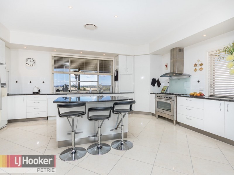 1 Hunter Circuit, Petrie QLD 4502