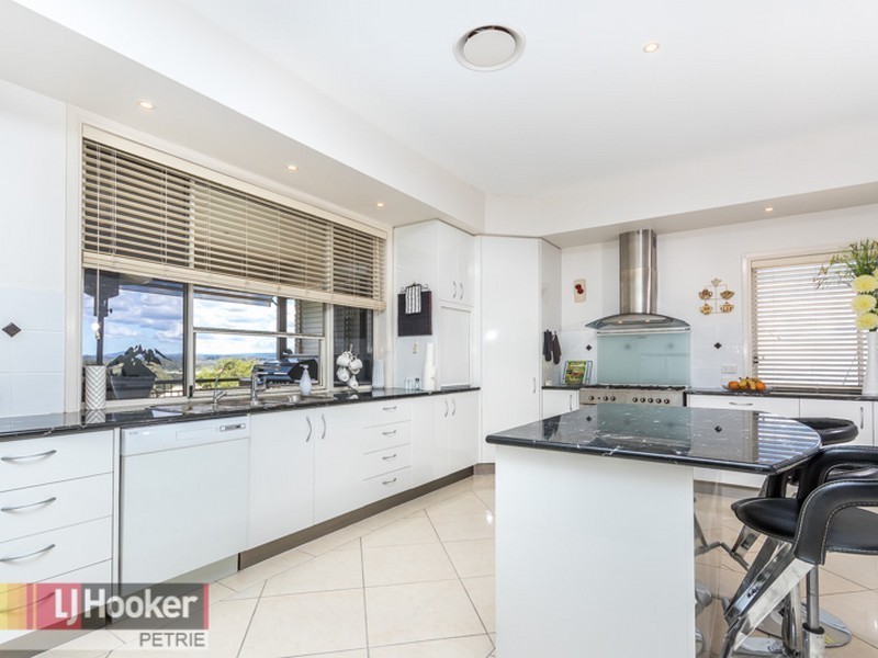 1 Hunter Circuit, Petrie QLD 4502