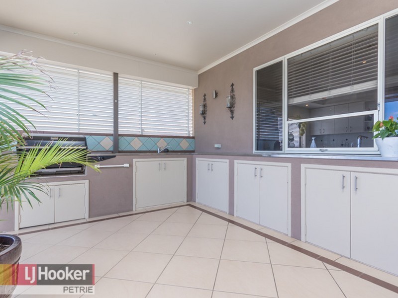 1 Hunter Circuit, Petrie QLD 4502