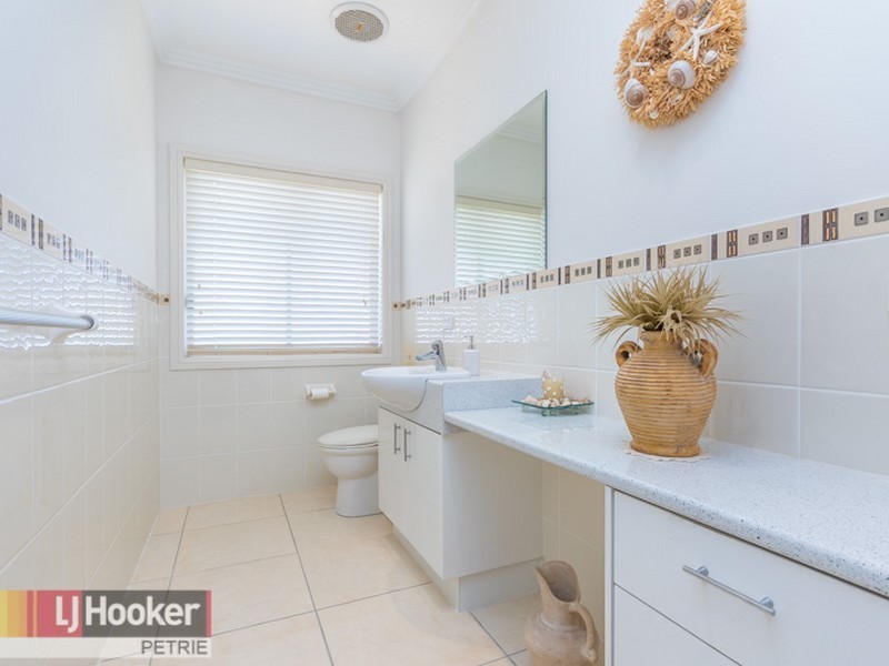 1 Hunter Circuit, Petrie QLD 4502