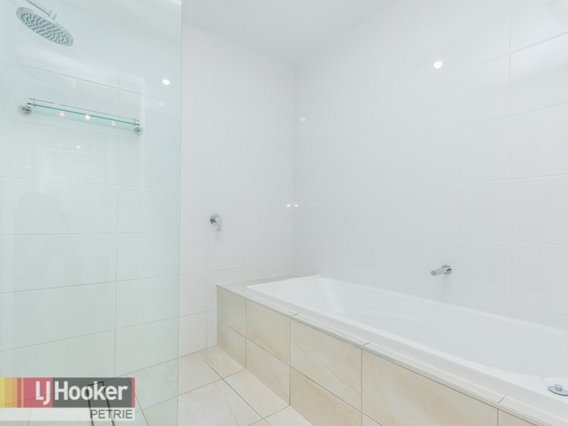 1 Vores Road, Whiteside QLD 4503