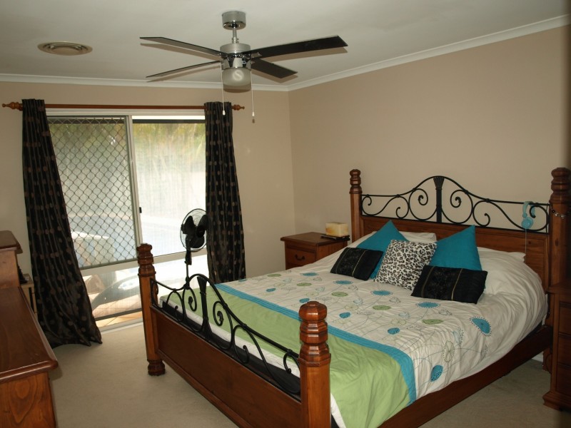 22 Inverpine Court, Petrie QLD 4502