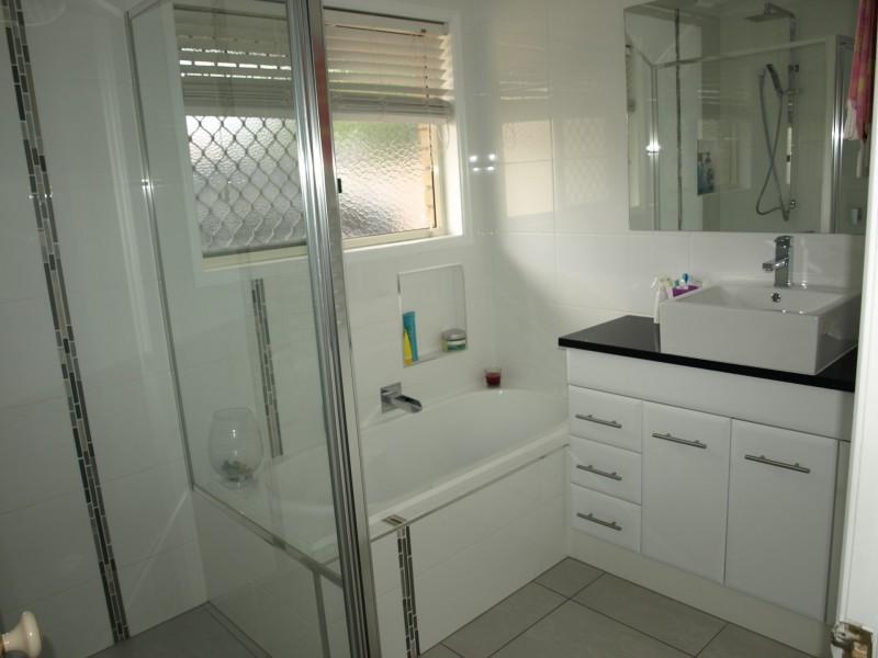 22 Inverpine Court, Petrie QLD 4502