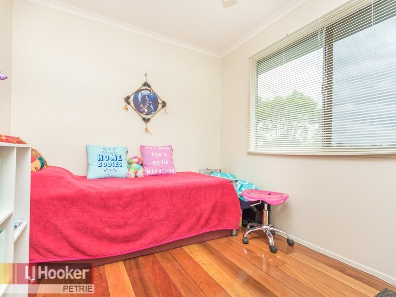 9 Rennes Avenue, Petrie QLD 4502