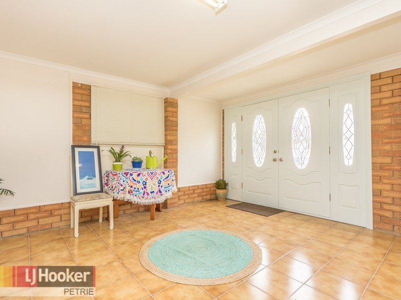 9 Rennes Avenue, Petrie QLD 4502