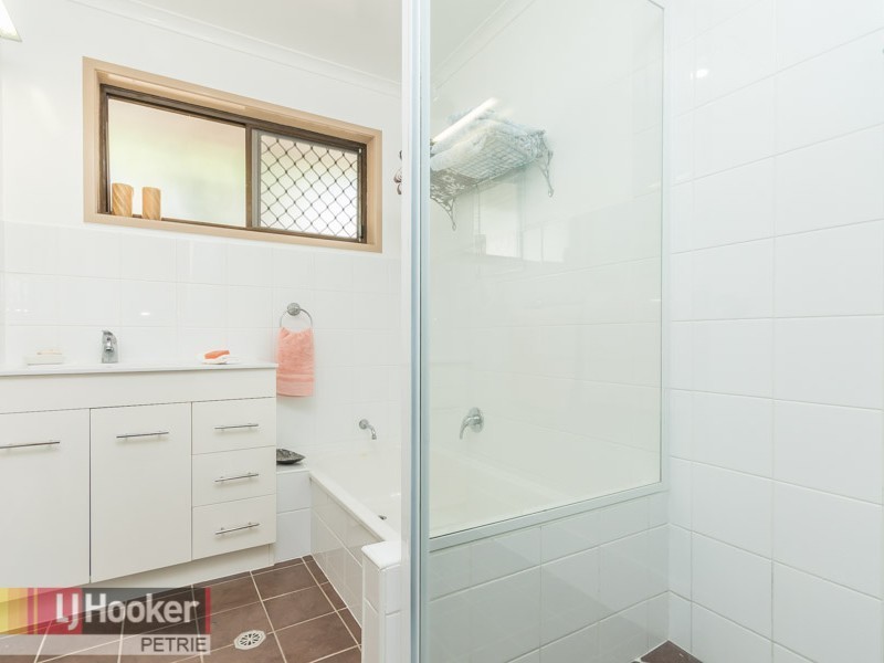 10 Constantia Drive, Petrie QLD 4502