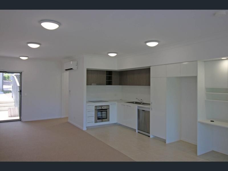 9 Houghton Street, Petrie QLD 4502