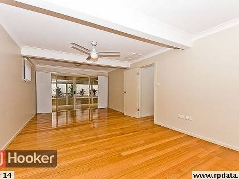 2 Bayeau Court, Petrie QLD 4502