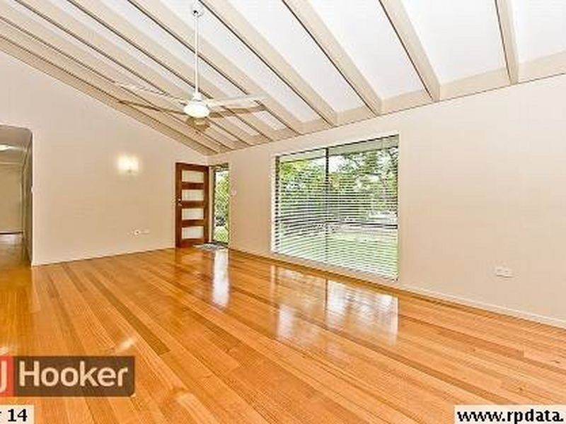 2 Bayeau Court, Petrie QLD 4502