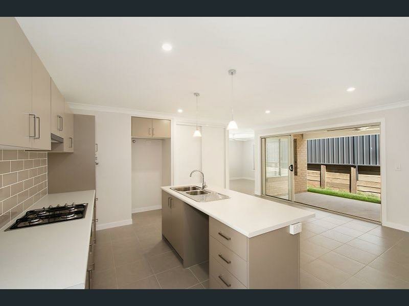 4/28 Young Street, Petrie QLD 4502