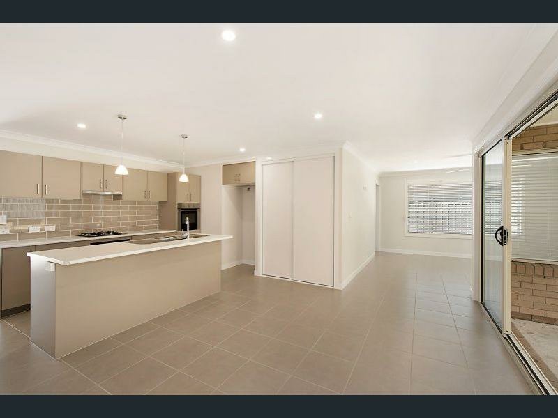 4/28 Young Street, Petrie QLD 4502