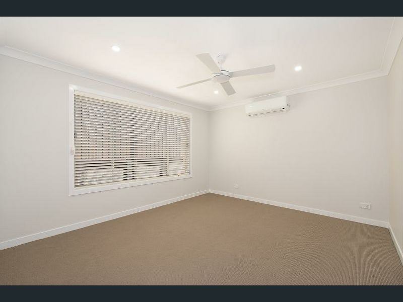 4/28 Young Street, Petrie QLD 4502