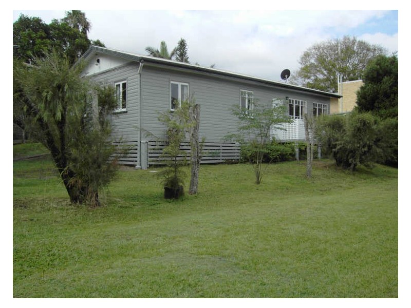 2 Connors Street, Petrie QLD 4502