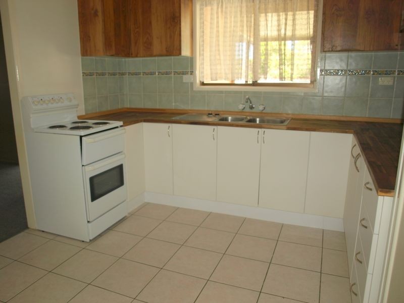 16 Maurice Street, Kallangur QLD 4503