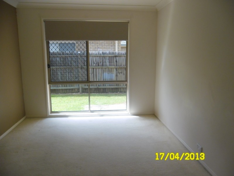 1 Tudor Close, Petrie QLD 4502