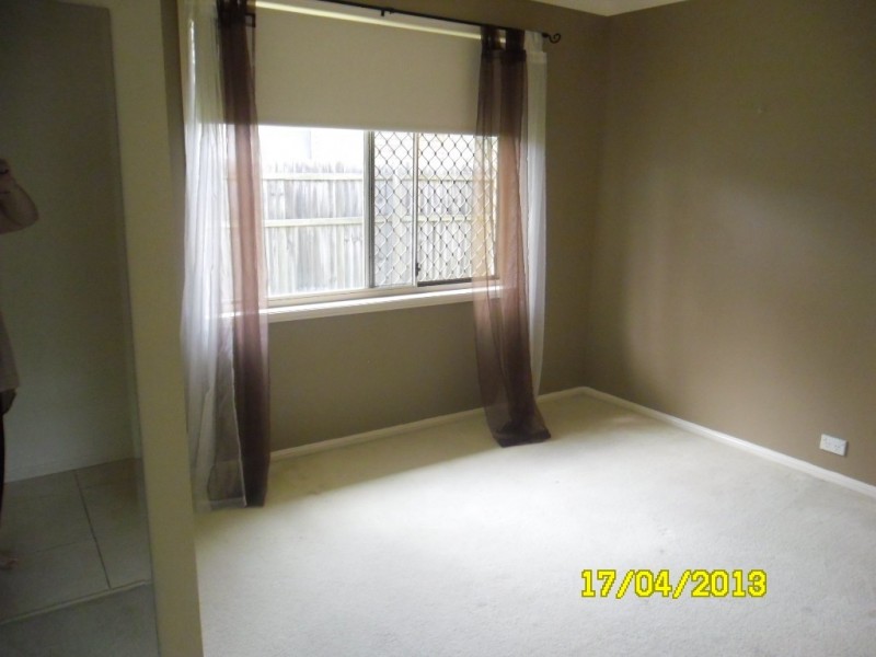 1 Tudor Close, Petrie QLD 4502