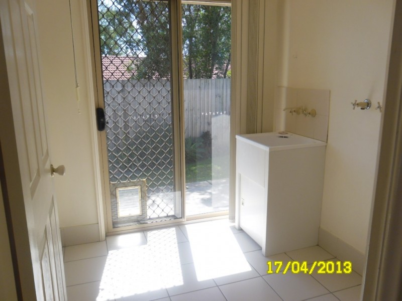 1 Tudor Close, Petrie QLD 4502