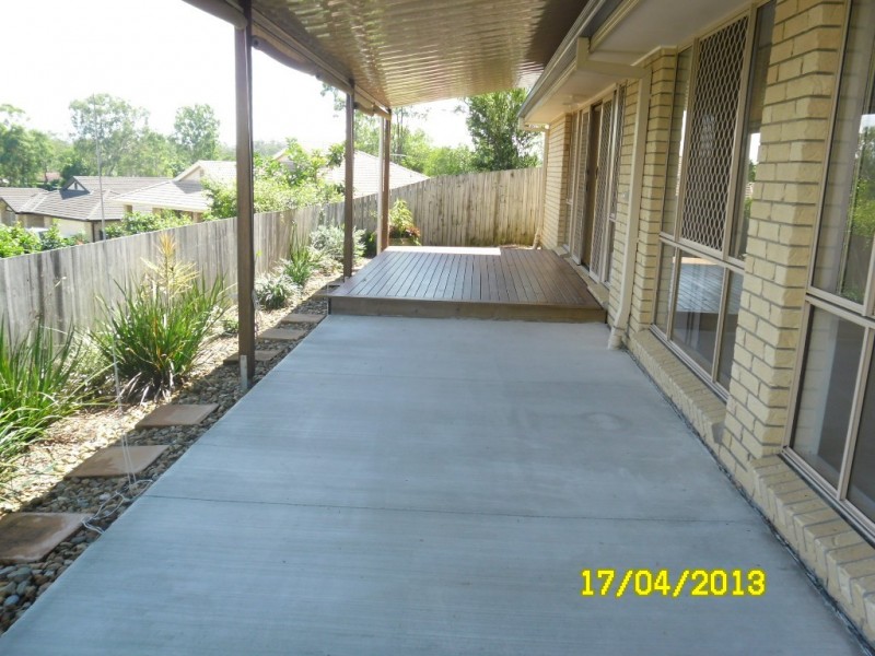 1 Tudor Close, Petrie QLD 4502