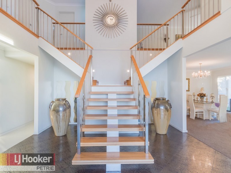 1 Lionheart Crescent, Newport QLD 4020