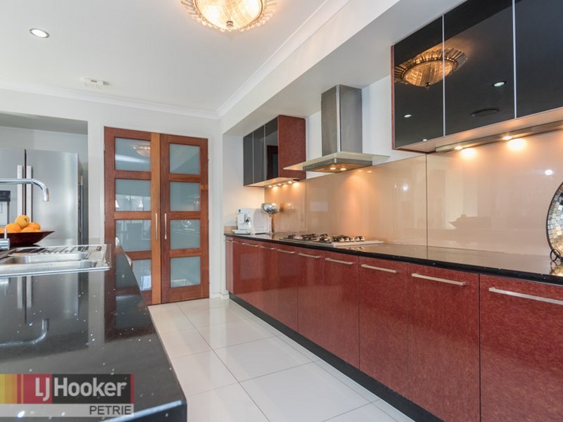 1 Lionheart Crescent, Newport QLD 4020