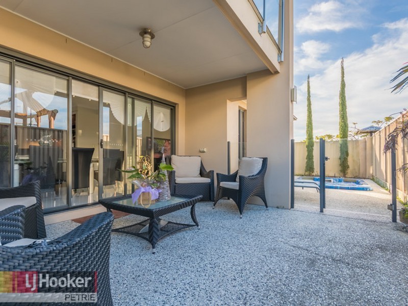 1 Lionheart Crescent, Newport QLD 4020