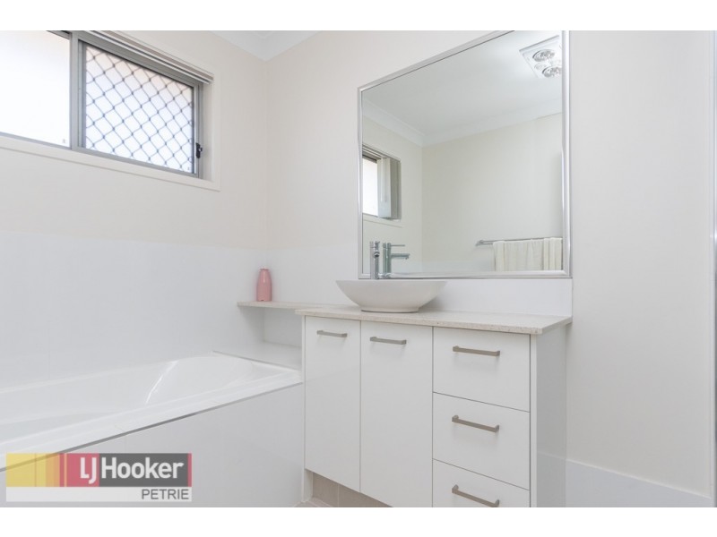 16 Oriole Street, Griffin QLD 4503