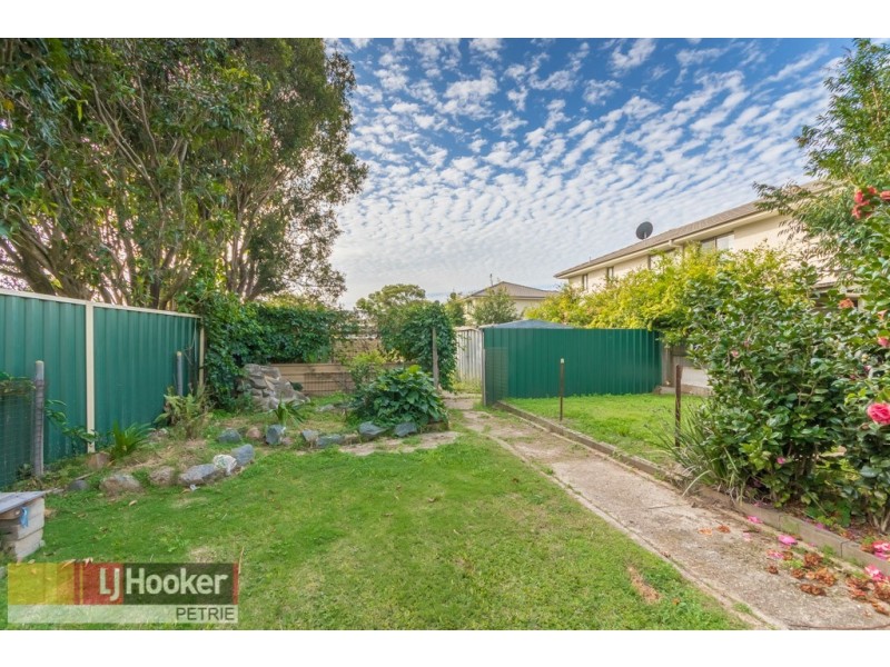 8 Magree St, Kallangur QLD 4503