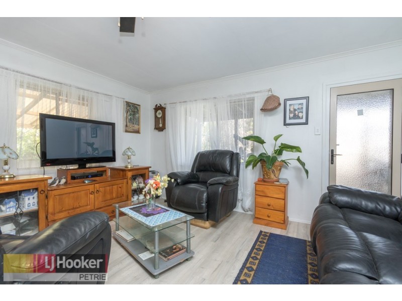 8 Magree St, Kallangur QLD 4503