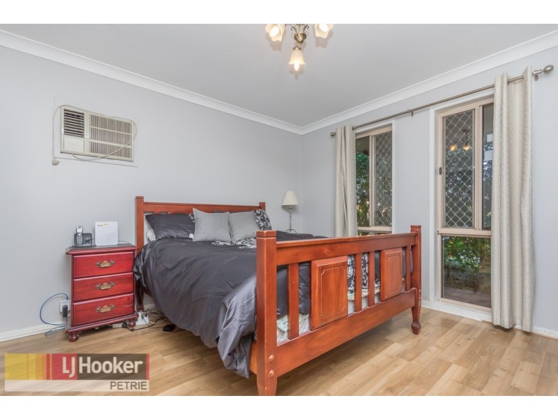 8 Kroning Court, Petrie QLD 4502