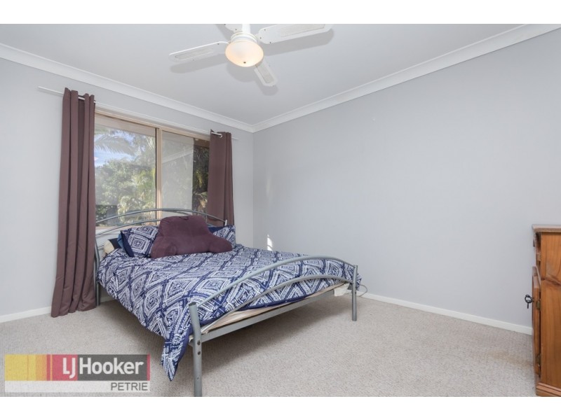 8 Kroning Court, Petrie QLD 4502