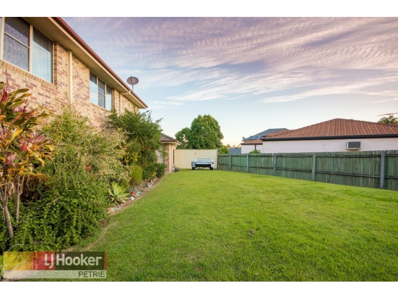 8 Kroning Court, Petrie QLD 4502