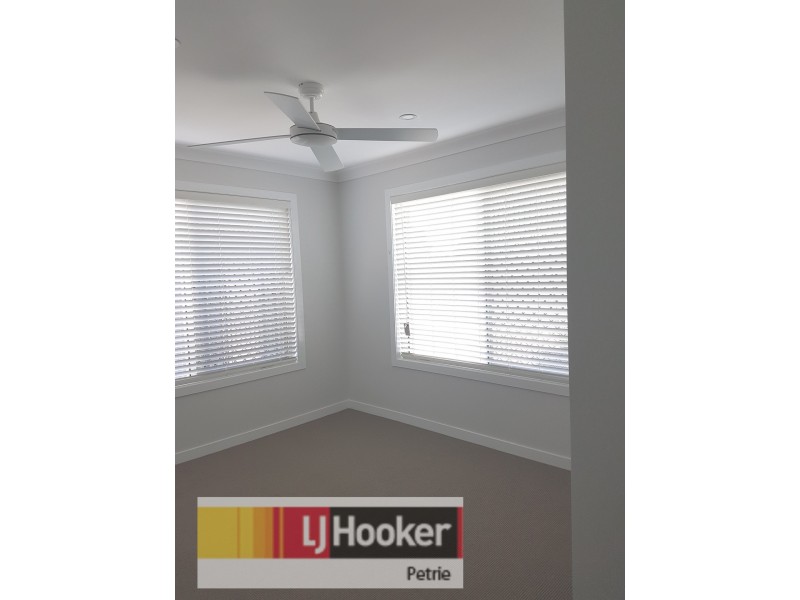 2/28 Young Street, Petrie QLD 4502