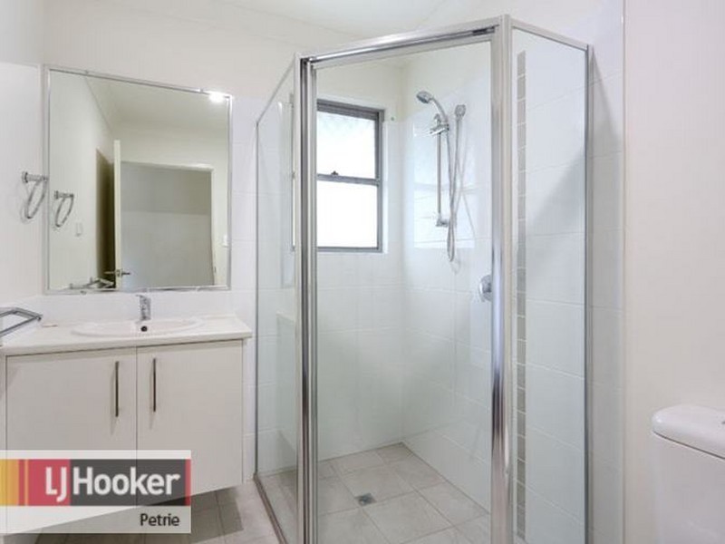 26/17 Armstrong St, Petrie QLD 4502