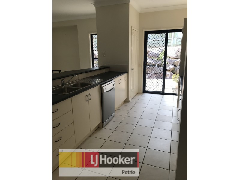 11 Ashford Circuit, Petrie QLD 4502
