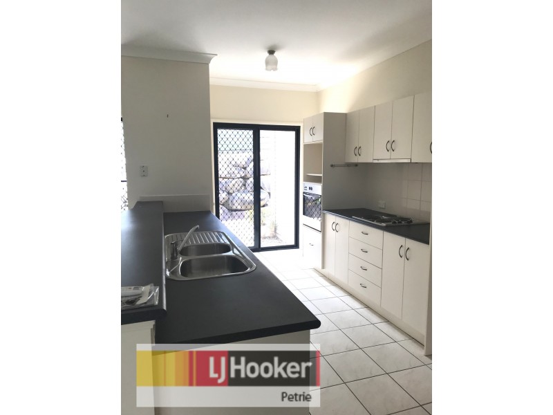 11 Ashford Circuit, Petrie QLD 4502
