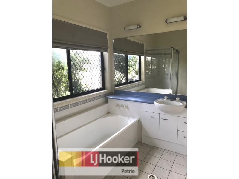 11 Ashford Circuit, Petrie QLD 4502