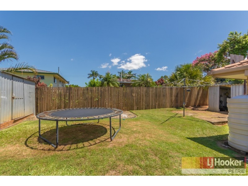 8 Ian Court, Kallangur QLD 4503