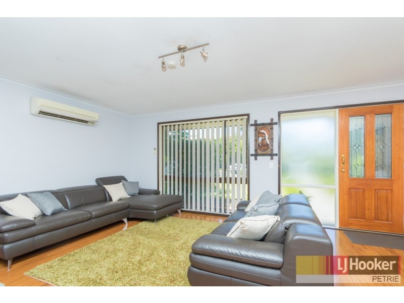 8 Ian Court, Kallangur QLD 4503