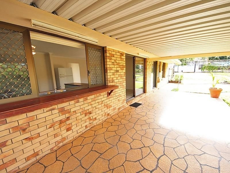 2 Colac Court, Petrie QLD 4502