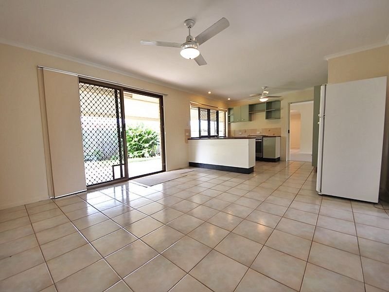 2 Colac Court, Petrie QLD 4502