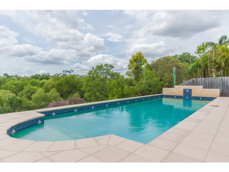 25 Inverpine Court, Petrie QLD 4502