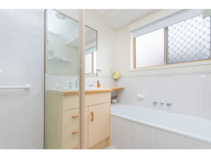 11 Oleron Terrace, Petrie QLD 4502