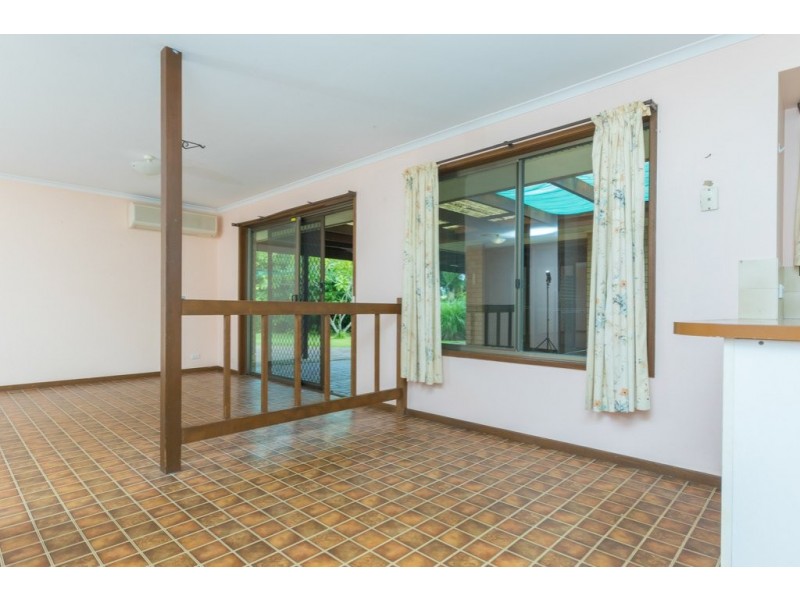 5 Macquarie Drive, Petrie QLD 4502