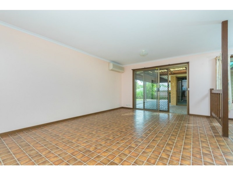 5 Macquarie Drive, Petrie QLD 4502