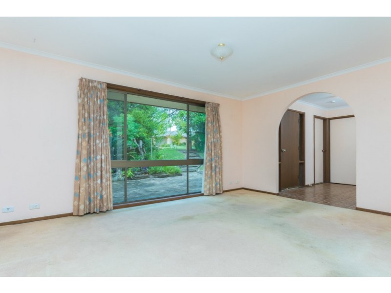 5 Macquarie Drive, Petrie QLD 4502