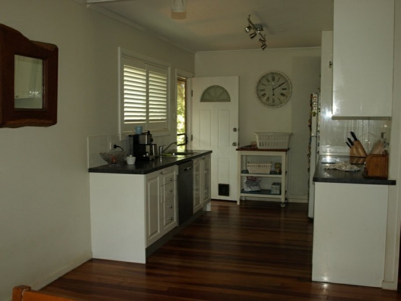 34 Woonara Drive, Petrie QLD 4502