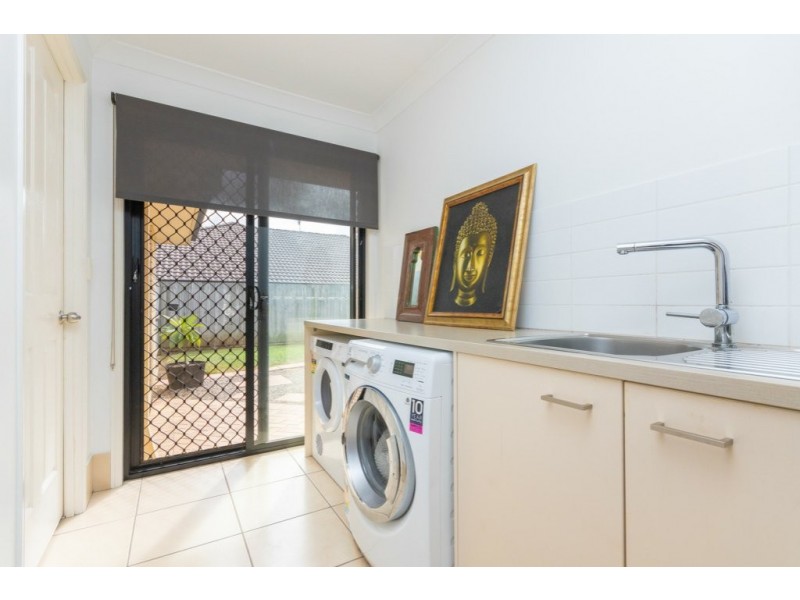 30 Ashford  Circuit, Petrie QLD 4502