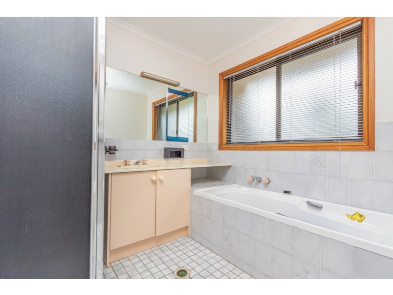 6 St Dominique Court, Petrie QLD 4502