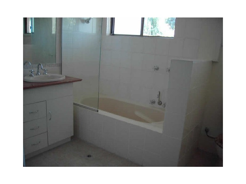 1 St Denis Court, Petrie QLD 4502