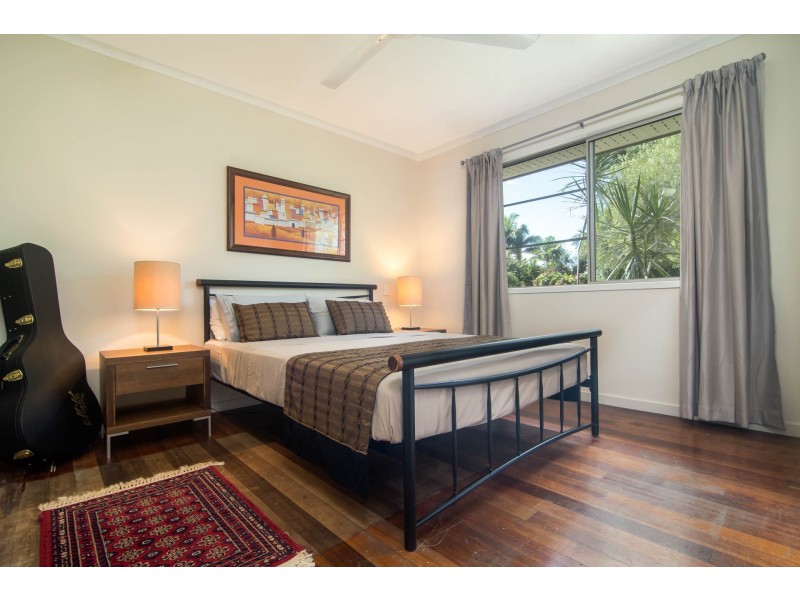9 Wattle Street, Mossman QLD 4873